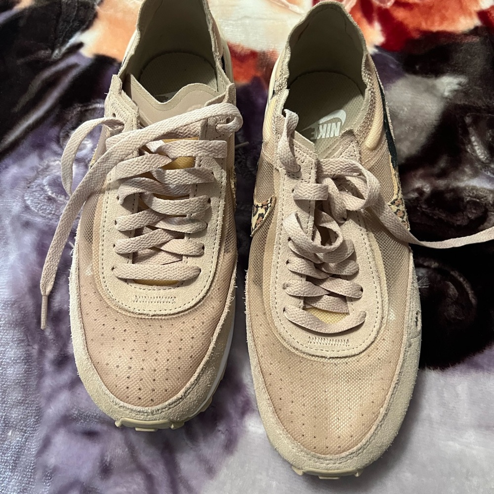 Nike Women's Beige Sneakers